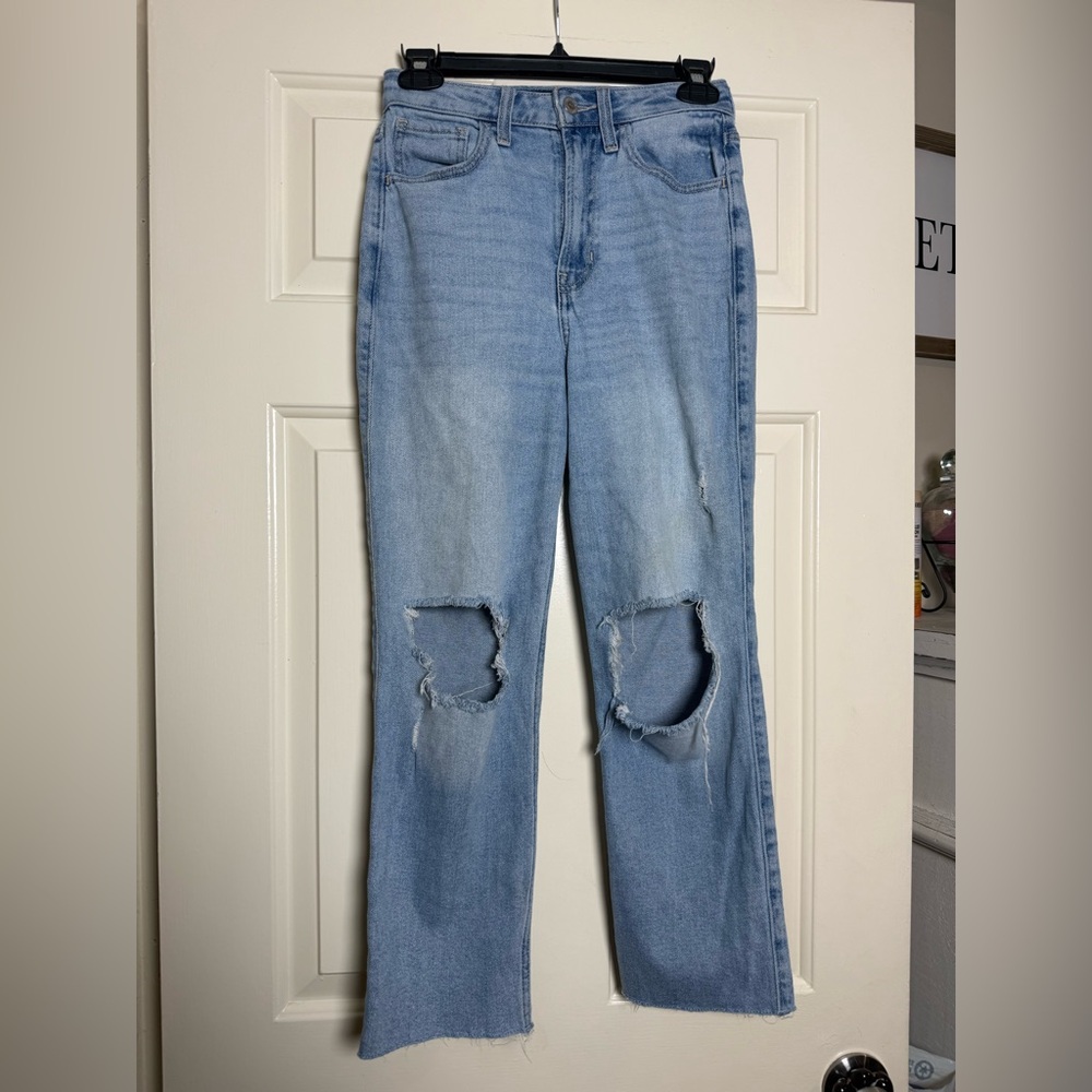 Hollister Ultra High-Rise Vintage Straight Distressed Denim Jeans